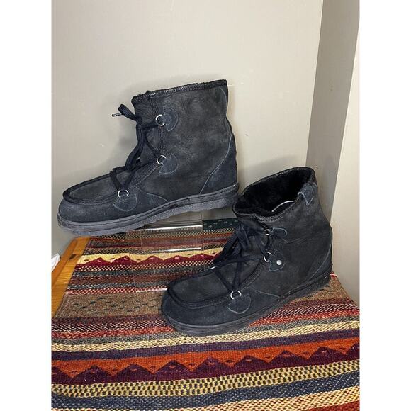 Mens EMU Australia black sheepskin boots Mens Size 11/Women’s 12 - Picture 2 of 9